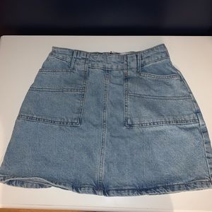 Jean skirt with pockets